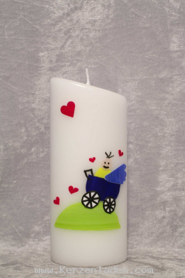 Zierkerze Kinderwagen mit Herzen blau Motiv aufwendig in Wachs geledt. Ideales Geschenk zur Geburt oder als Geburtstagskerze. 