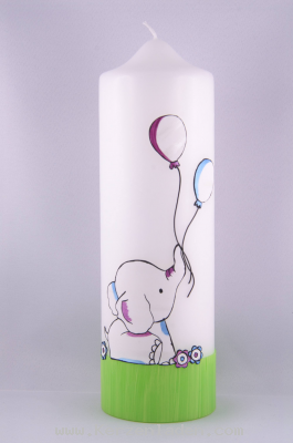 Anlasskerze, Geburtstag, Elefant mit Luftballon Motiv von Hand in Wachs gelegt und bemalt 