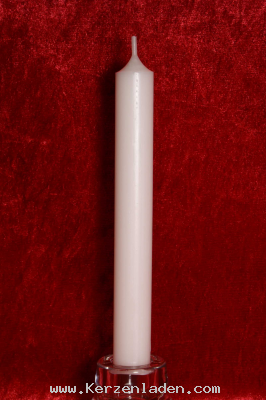 weiß Stabkerze 180x22mm  durchgefärbt aus hochwertigen Parafinwachs erfüllt die Anforderungen nach dem Ral-Gütezeichen RAL-GZ 041 Kerzen