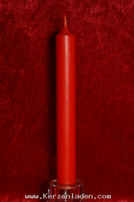 rot Stabkerze 180x22mm  durchgefrbt aus hochwertigen Parafinwachs erfllt die Anforderungen nach dem Ral-Gtezeichen RAL-GZ 041 Kerzen