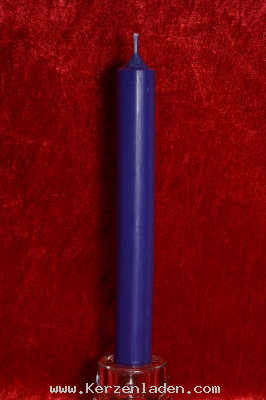 blau Stabkerze 180x22mm durchgefrbt aus hochwertigen Parafinwachs erfllt die Anforderungen nach dem Ral-Gtezeichen RAL-GZ 041 Kerzen