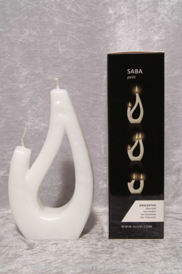 Alusi Kerze, SABA Die Laterne, Alusi prsentiert eine Kollektion faszinierend schner Kerzen mit wechselnder Flammenzahl. Die Kerze tropft beim Abbrennen, das ist gewollt. Eine feuerfeste Papierunterlage ist in der Verpackung enthalten.