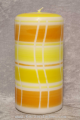 Stumpenkerze weiss mit farbverzierungen gelb/orange