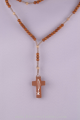 Rosenkranz geknüpft aus Holz auf dem Kreuz ist in silber das Pax-Symbol zu lesen