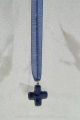 Halskette/ blaues Tüllband mit Verschluss/ blaues Steinkreuz