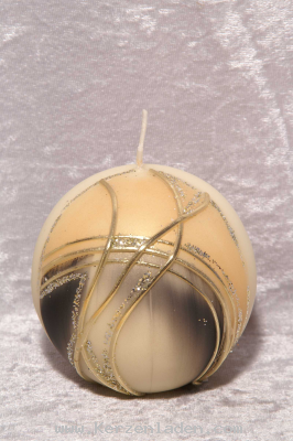 Flügel Zierkerze Kugelkerze creme/haut/schwarz/gold mit Glitter und Goldstreifen verziert