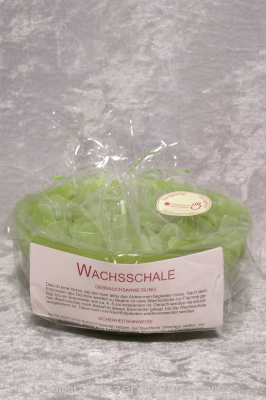 Wachsschale grün mit 10% Bienenwachs Dies ist eine Kerze bei der man aktiv das Abbrennen begleiten muss. Bitte Gebrauchs- und Sicherheitshinweise beachten