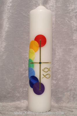 Taufkerze Regenboden Motiv von Hand in Wachs gelegt Regenbogenfarben mit Goldfaden verziert grüner Strassstein in der Mitte