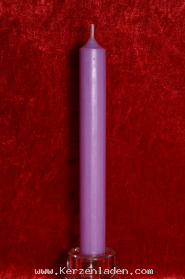 lavendel Stabkerze 180x22mm  durchgefärbt aus hochwertigen Parafinwachs erfüllt die Anforderungen nach dem Ral-Gütezeichen RAL-GZ 041 Kerzen
