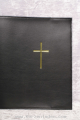 schwarze Einsteckhülle mit Kreuz gold Nappa soft Kunstleder für das neue Gotteslob GROßDRUCK